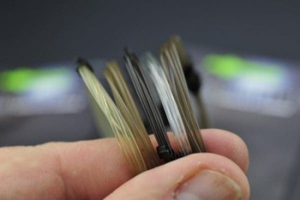 Dark Matter Leader QC Swivel Weed 30lb 30cm