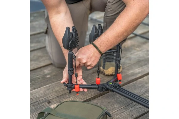 Avid Carp Revolve Super Low Pod - Image 7