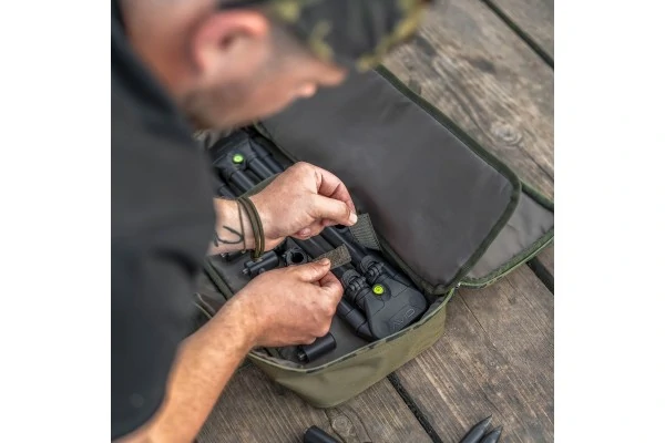 Avid Carp Revolve Super Low Pod - Image 8